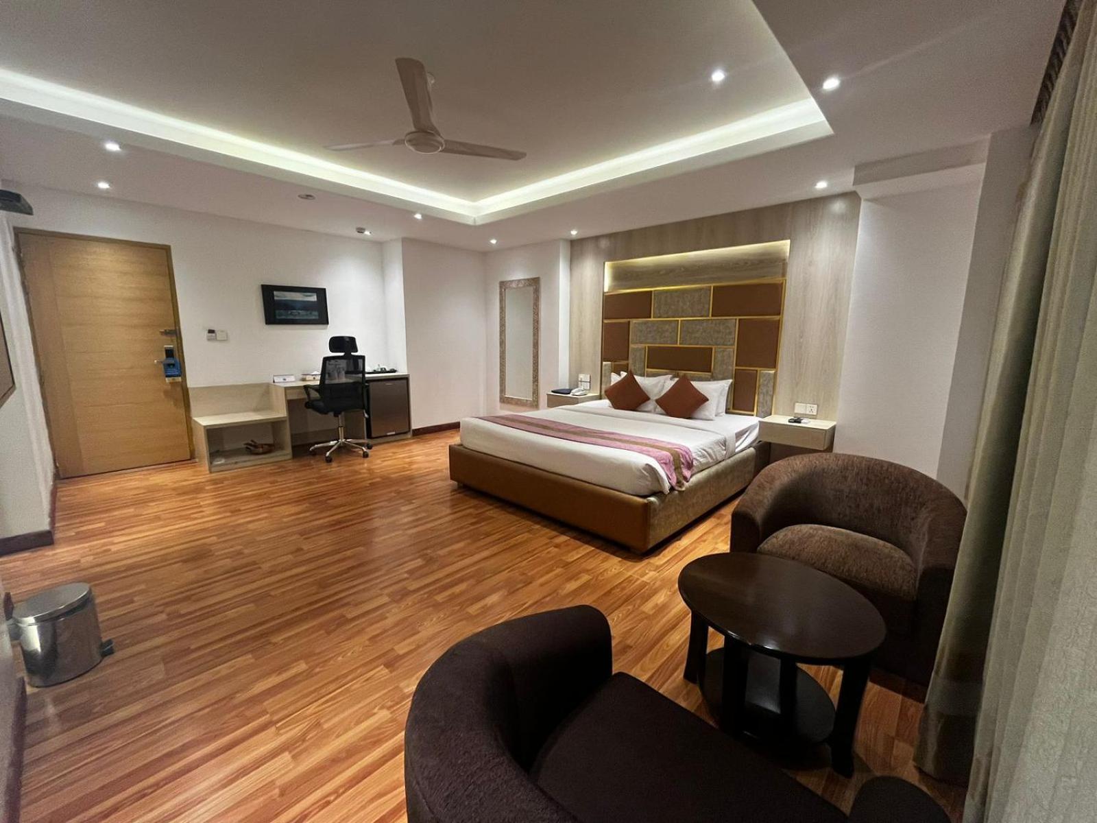 Royal Raj Hotel Rajshahi Exteriör bild