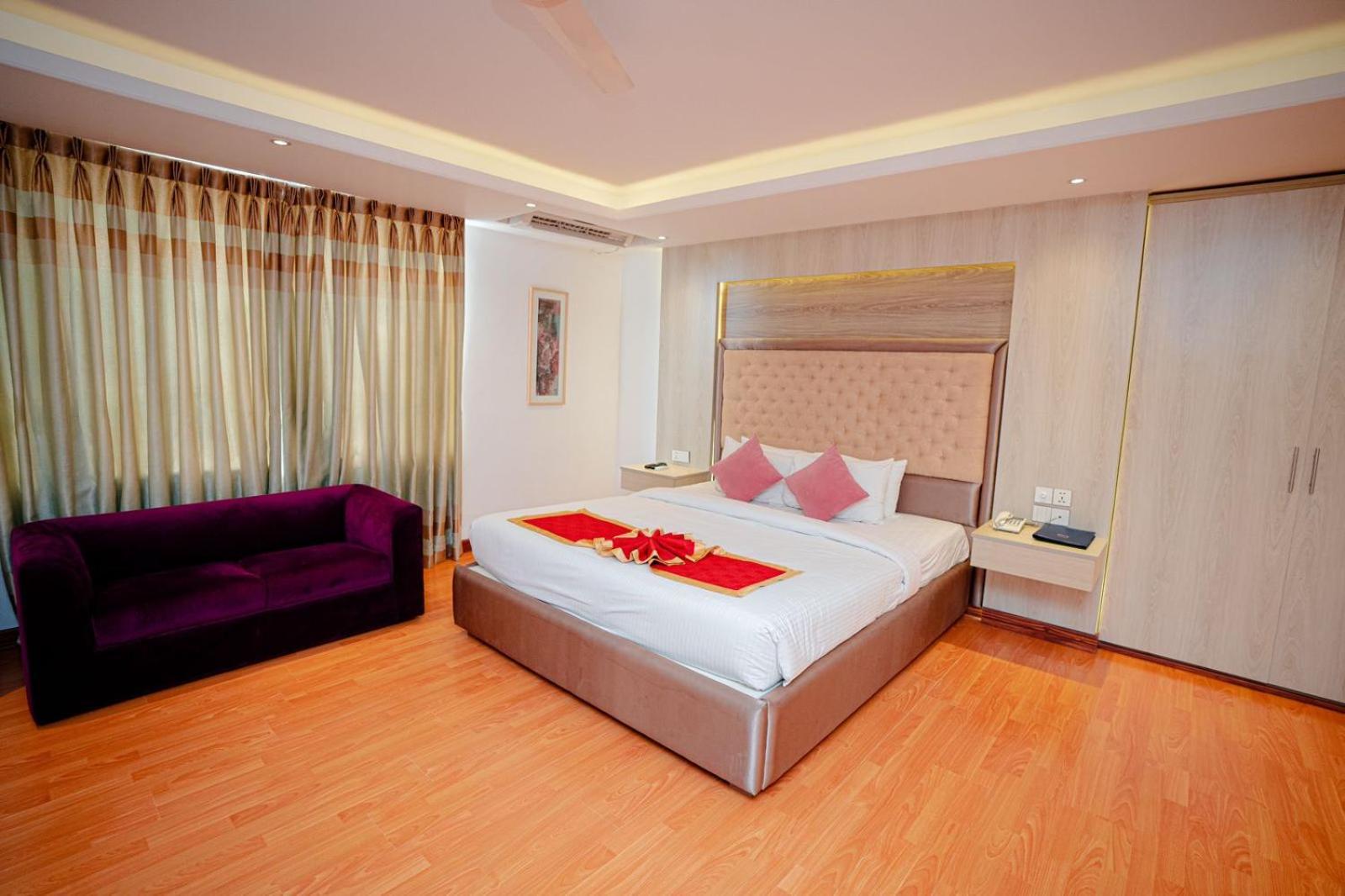 Royal Raj Hotel Rajshahi Exteriör bild